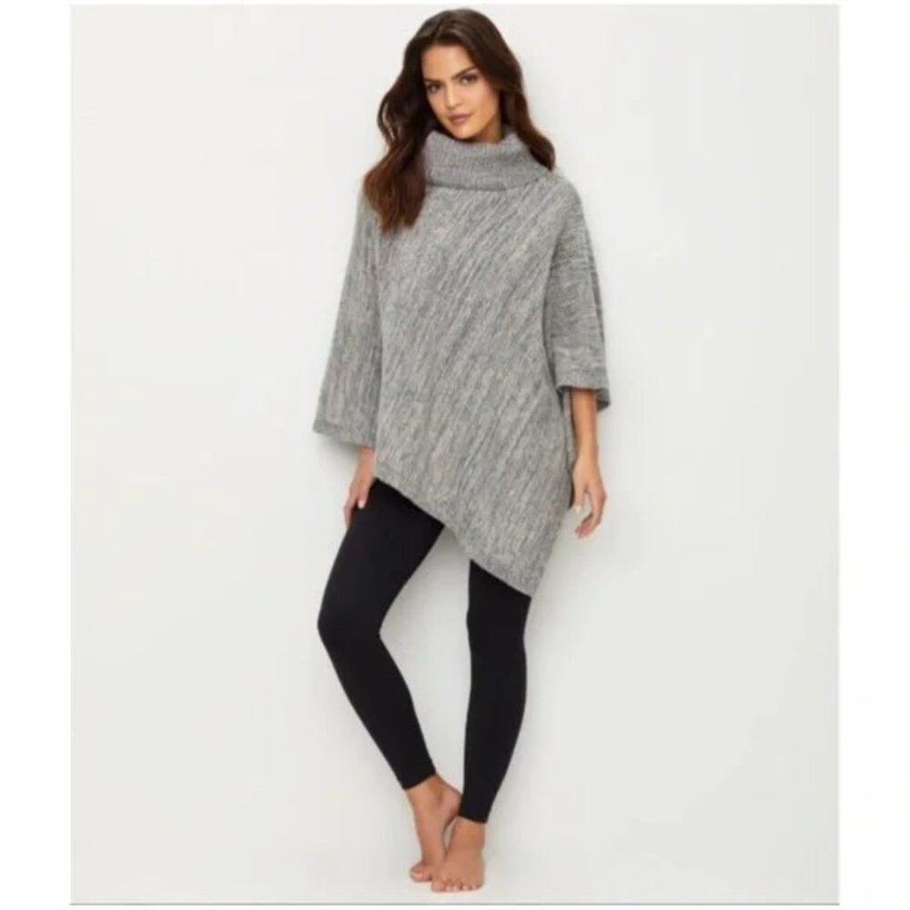 NWOT Barefoot Dreams CozyChic Point Dume Poncho Graphite Stone Sexy OS $122 NEW